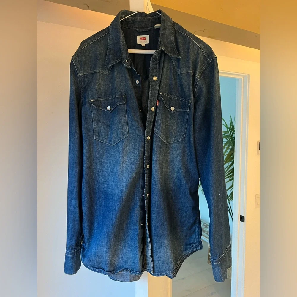 Levi’s denim shirt